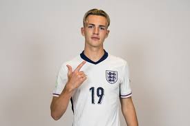 Chelsea snatch highly-rated 19-goal England youngster from London rivals